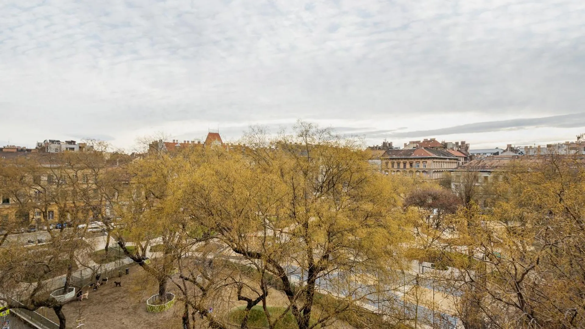 Central Parkside Apartment Boedapest
