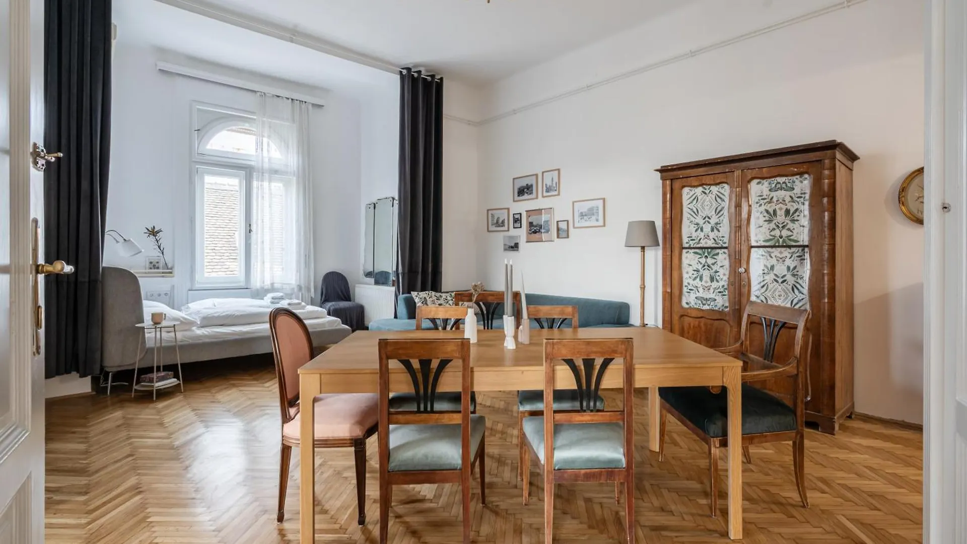 Central Parkside Apartment Budapest Hungary