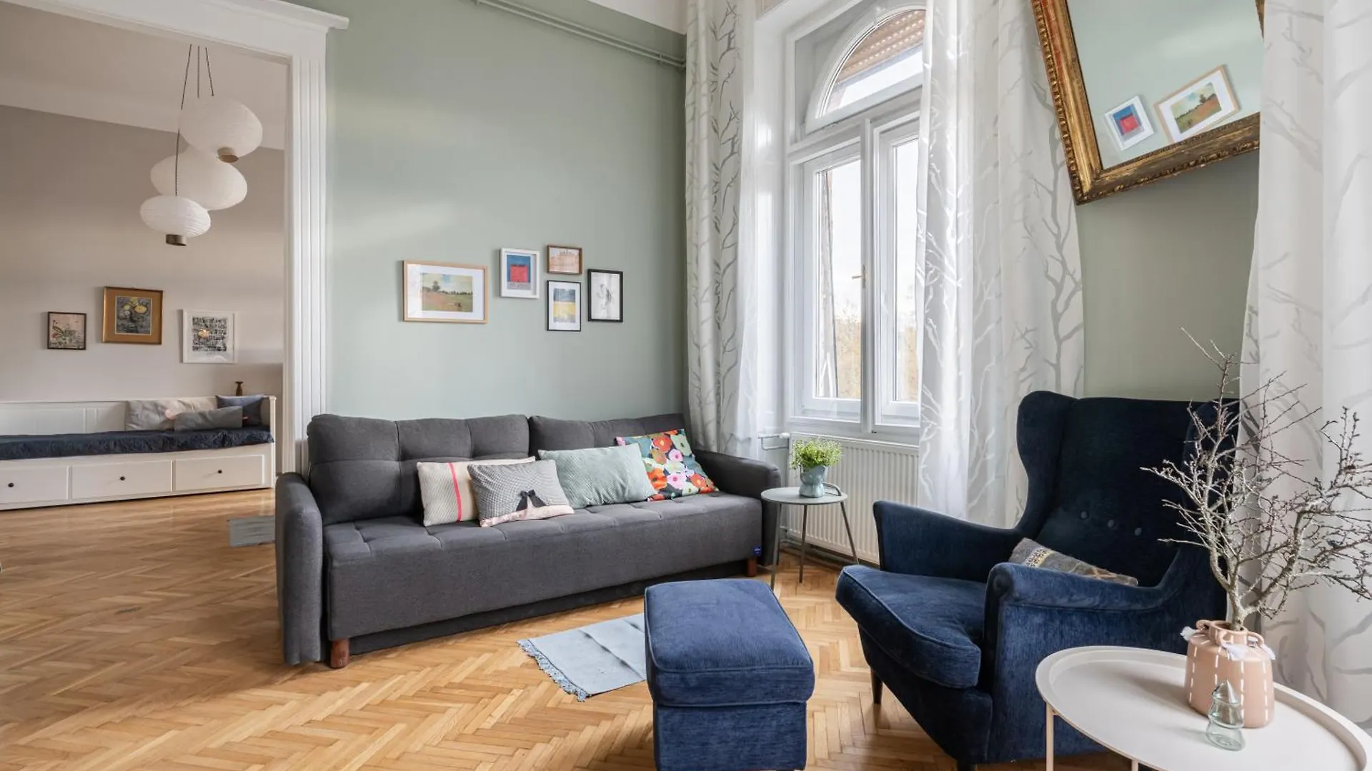 Central Parkside Apartment Budapest Hungary