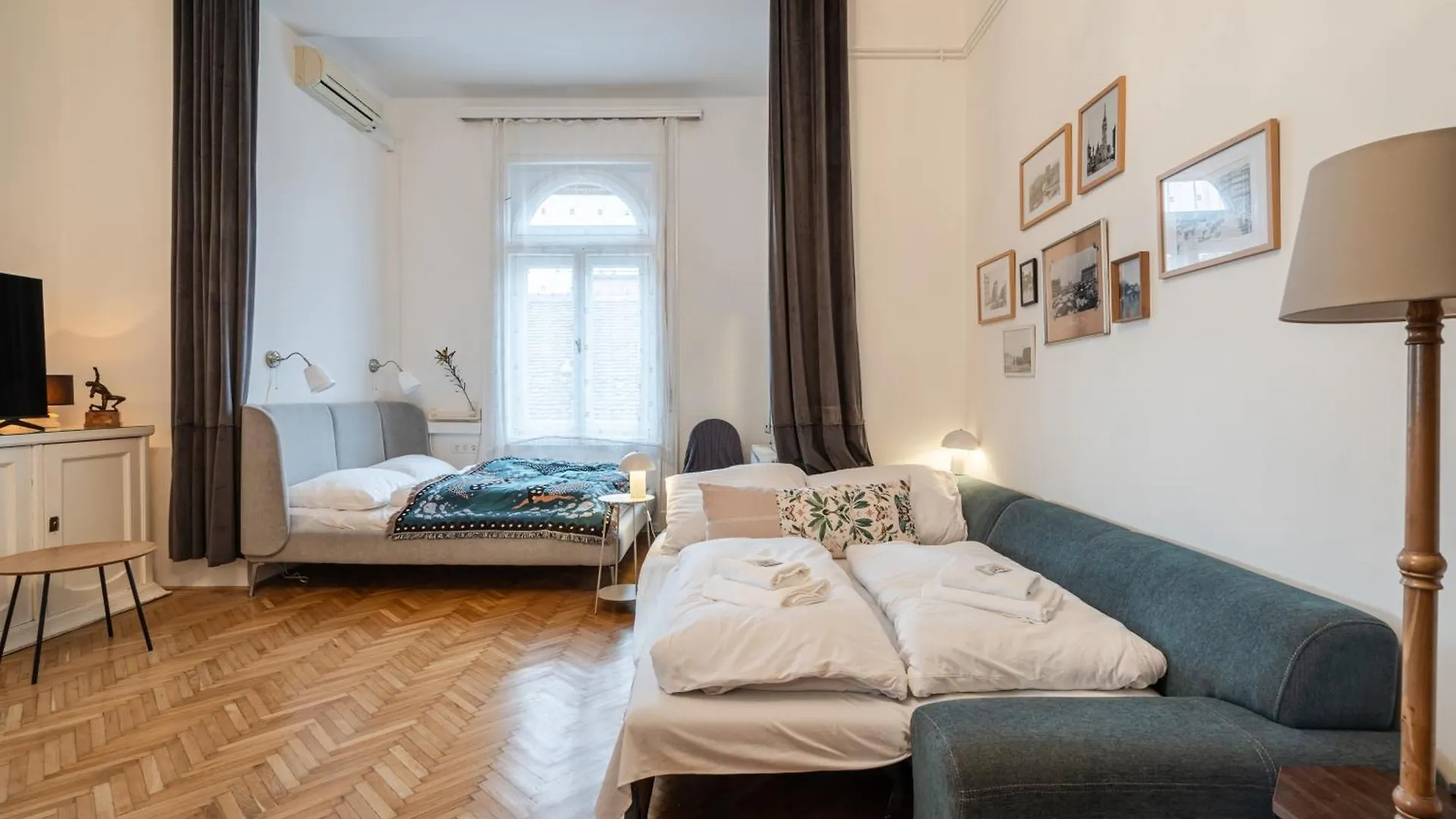 Central Parkside Apartment Budapest Hungary